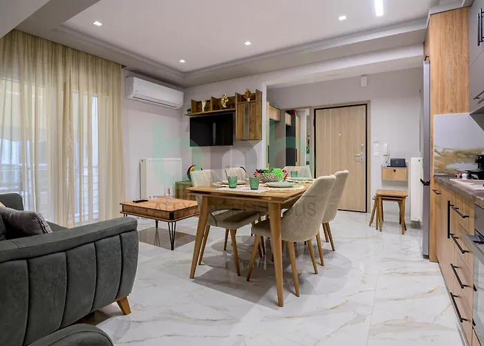 Spiridon Lux Central Apt